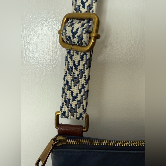 Fossil blue genuine leather crossbody bag with adjustable strap. Multi pocket - Picture 10 of 15